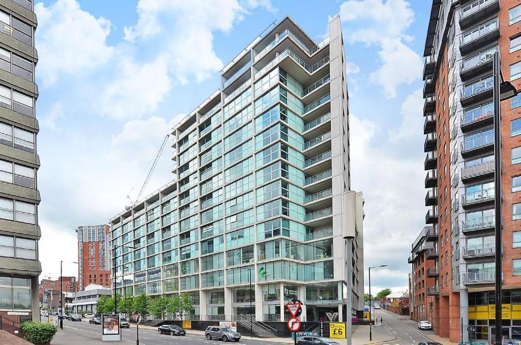 A Home In The City. Sheffield Bagian luar foto